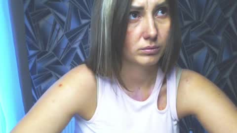 Snapshot of nikkikiss___ chatting on April 13, 11:37 am nikkikiss___ online show from April 13, 11:37 am