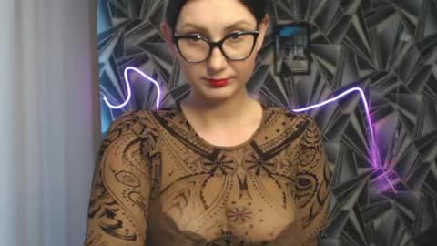Snapshot of nikkikiss___ chatting on June 7, 2:27 am nikkikiss___ online show from June 7, 2:27 am