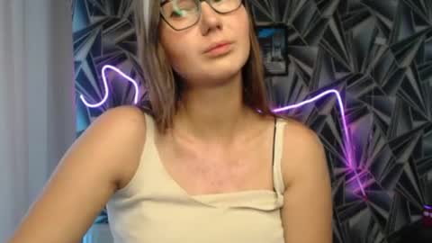 Snapshot of nikkikiss___ chatting on June 10, 1:50 am nikkikiss___ online show from June 10, 1:50 am