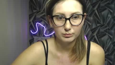 Snapshot of nikkikiss___ chatting on June 14, 4:31 pm nikkikiss___ online show from June 14, 4:31 pm