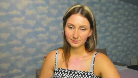 nikkikiss___ online show from June 29, 3:02 am
