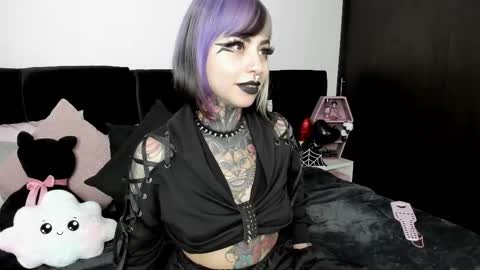Nikki Ramone   online show from March 7, 6:02 am