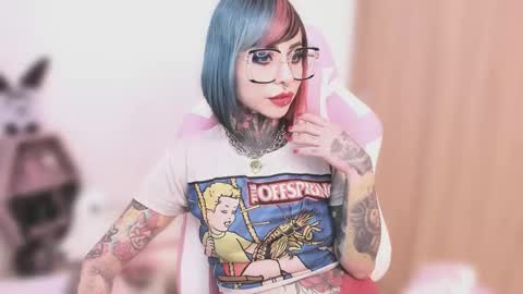 Nikki Ramone   online show from October 20, 9:59 pm