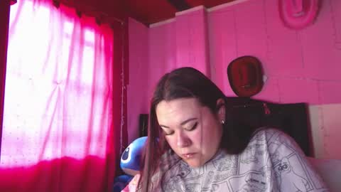 Snapshot of nikkirous_ chatting on February 23, 2:14 pm Nikkirous online show from February 23, 2:14 pm