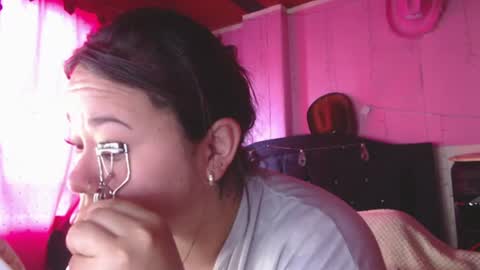 Snapshot of nikkirous_ chatting on June 19, 2:10 pm Nikkirous online show from June 19, 2:10 pm