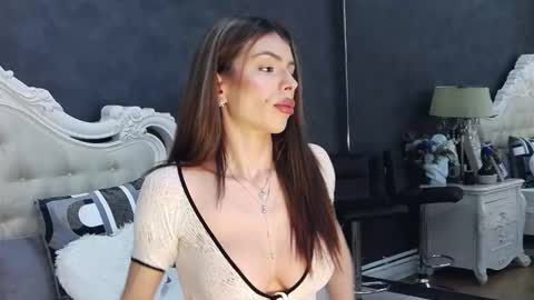 Snapshot of nikkirushxx chatting on March 4, 8:09 am Nikky online show from March 4, 8:09 am