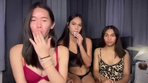 nikkitadeluxed online show from July 8, 12:31 pm