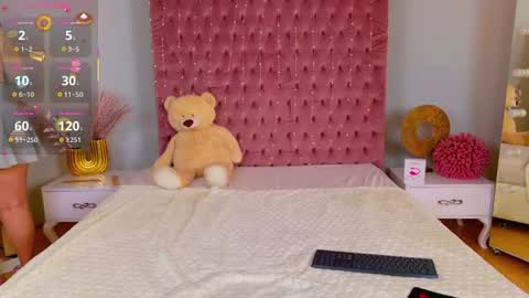 NikkiVelvets online show from July 1, 10:39 am