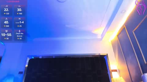     online show from March 12, 10:39 pm