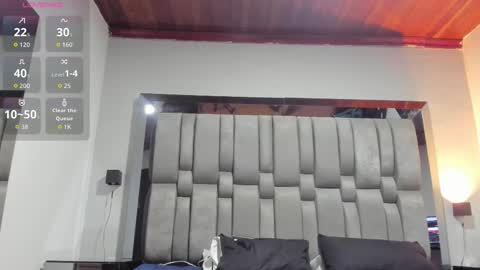     online show from October 16, 11:33 am