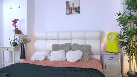 Snapshot of nikkystyle chatting on January 18, 6:17 am Nikky online show from January 18, 6:17 am