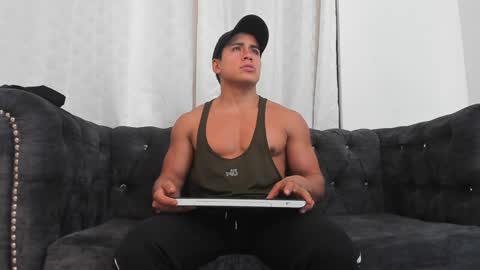 niklause_froid online show from February 8, 12:28 pm