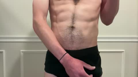 niko9inches online show from June 4, 4:24 pm