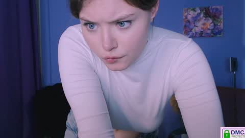 Snapshot of nikol_kitt chatting on January 10, 2:04 am Little Niko Help me reach my goals online show from January 10, 2:04 am