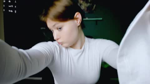 Snapshot of nikol_kitt chatting on January 11, 7:49 pm Little Niko Help me reach my goals online show from January 11, 7:49 pm