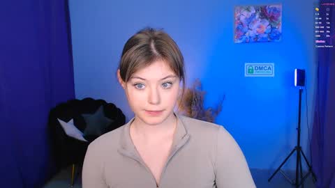 Snapshot of nikol_kitt chatting on January 13, 7:31 pm Little Niko Help me reach my goals online show from January 13, 7:31 pm