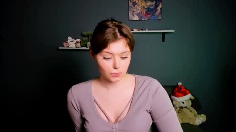 Snapshot of nikol_kitt chatting on January 20, 7:57 pm Little Niko Help me reach my goals online show from January 20, 7:57 pm