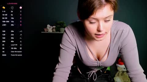 Snapshot of nikol_kitt chatting on January 21, 5:05 am Little Niko Help me reach my goals online show from January 21, 5:05 am
