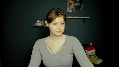 Snapshot of nikol_kitt chatting on January 21, 7:50 pm Little Niko Help me reach my goals online show from January 21, 7:50 pm