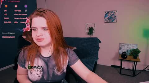 Snapshot of nikol_kitt chatting on February 8, 4:57 am Little Niko Help me reach my goals online show from February 8, 4:57 am