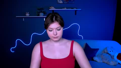 Snapshot of nikol_kitt chatting on February 11, 8:31 pm Little Niko Help me reach my goals online show from February 11, 8:31 pm