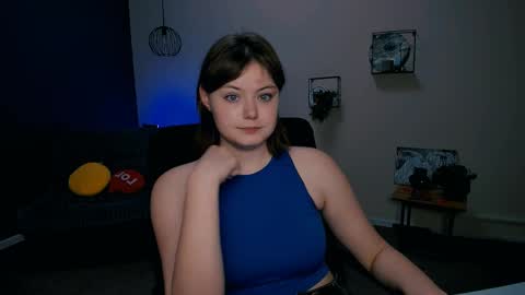 Snapshot of nikol_kitt chatting on March 4, 11:43 pm Little Niko Help me reach my goals online show from March 4, 11:43 pm
