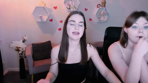 Snapshot of nikol_kitt chatting on March 12, 10:39 pm Little Niko Help me reach my goals online show from March 12, 10:39 pm