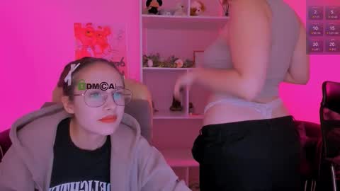 Snapshot of nikol_kitt chatting on September 13, 7:02 pm Little Niko Help me reach my goals online show from September 13, 7:02 pm