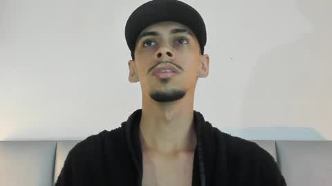 Snapshot of nikolay_dimitrov chatting on May 10, 1:33 am online show from May 10, 1:33 am