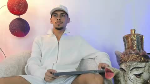 Snapshot of nikolay_dimitrov chatting on June 18, 6:56 pm online show from June 18, 6:56 pm