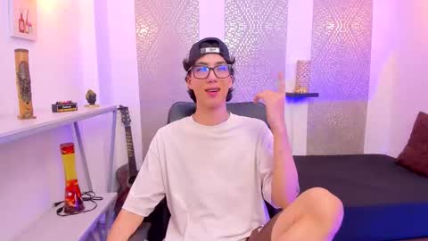    online show from October 22, 4:24 am