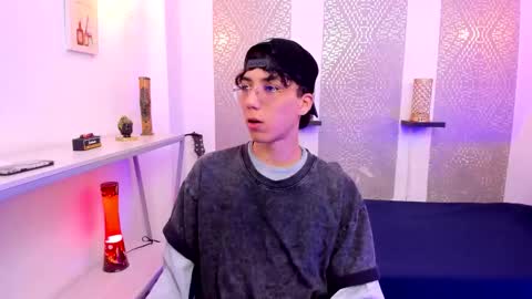    online show from December 23, 4:10 am