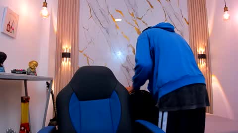    online show from January 11, 3:44 am