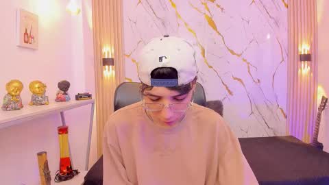    online show from March 9, 4:27 am