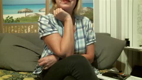 Nikole1 online show from December 18, 9:14 am