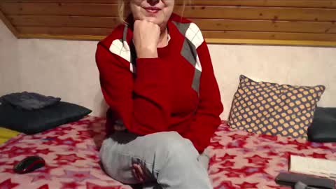 Nikole1 online show from December 22, 3:33 pm