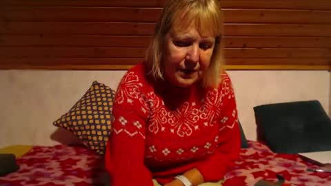 Snapshot of nikole111 chatting on October 4, 9:18 am Nikole1 online show from October 4, 9:18 am