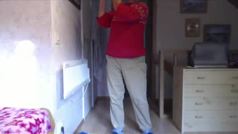 Snapshot of nikole111 chatting on October 16, 8:15 am Nikole1 online show from October 16, 8:15 am