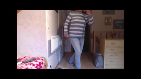 Snapshot of nikole111 chatting on October 19, 9:10 am Nikole1 online show from October 19, 9:10 am