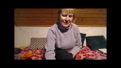 Snapshot of nikole111 chatting on October 24, 2:13 pm Nikole1 online show from October 24, 2:13 pm