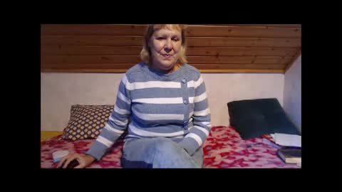 Snapshot of nikole111 chatting on October 29, 11:23 am Nikole1 online show from October 29, 11:23 am