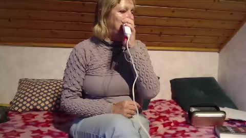 Snapshot of nikole111 chatting on November 11, 10:04 am Nikole1 online show from November 11, 10:04 am