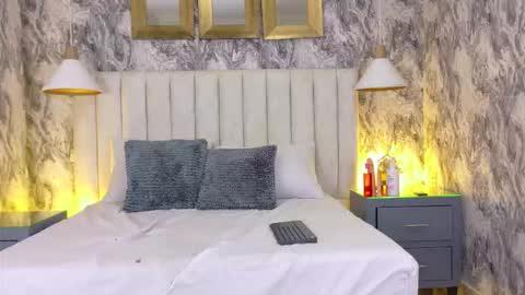 karoll online show from December 13, 7:53 pm