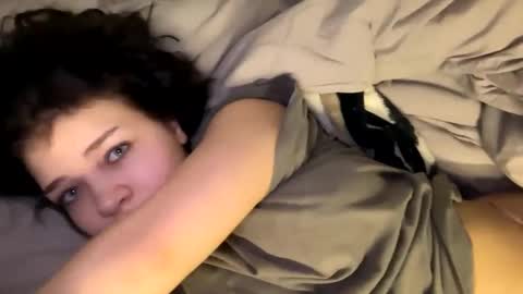 nikoli_naw online show from February 8, 12:28 am