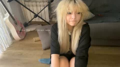 nikoli_naw online show from July 22, 1:41 am
