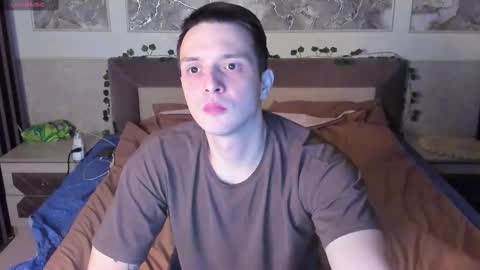 Snapshot of nikolos_vise chatting on January 22, 2:14 pm Nikolos online show from January 22, 2:14 pm