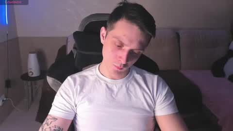 Snapshot of nikolos_vise chatting on February 5, 5:53 pm Nikolos online show from February 5, 5:53 pm