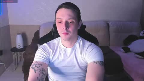 Snapshot of nikolos_vise chatting on February 8, 3:42 pm Nikolos online show from February 8, 3:42 pm