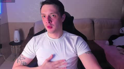 Snapshot of nikolos_vise chatting on February 9, 3:45 pm Nikolos online show from February 9, 3:45 pm