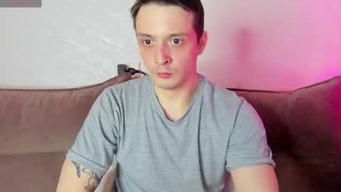 Snapshot of nikolos_vise chatting on February 20, 11:54 pm Nikolos online show from February 20, 11:54 pm